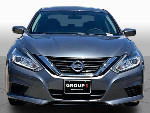 Used 2017 Nissan Altima 2.5 S w/ Power Driver Seat Package FWD image 4