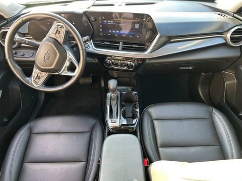 Used 2024 Chevrolet Trax ACTIV w/ Driver Confidence Package image 20