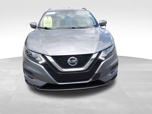 Used 2022 Nissan Rogue Sport SV FWD image 2