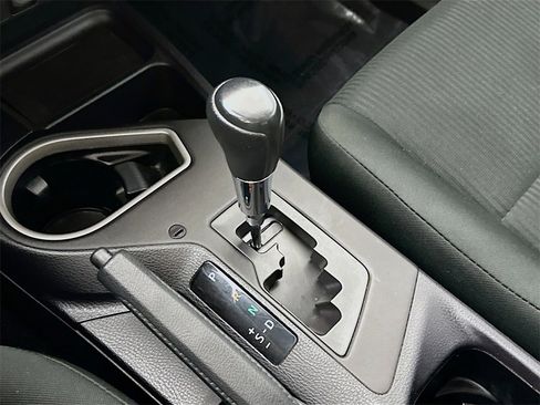 Used 2018 Toyota RAV4 LE image 19