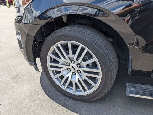 Used 2024 Ford Expedition Limited image 33