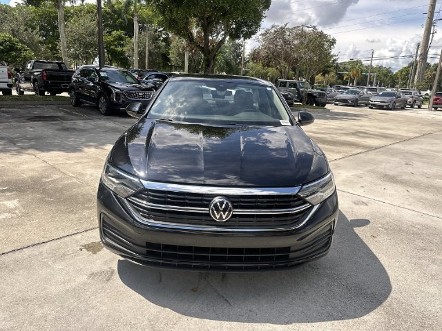 Used 2024 Volkswagen Jetta SE FWD image 18