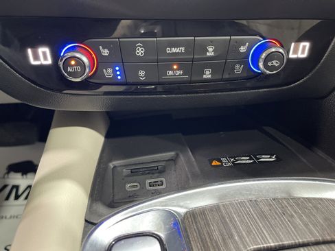 Used 2023 Buick Enclave Avenir w/ Avenir Technology Package image 27