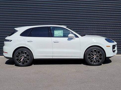 New 2026 Porsche Cayenne AWD/4WD image 8