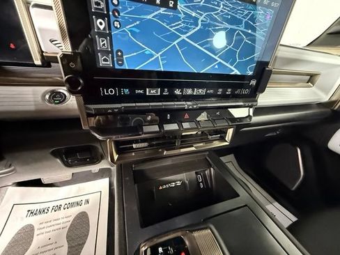 Used 2024 GMC Hummer EV 3X AWD/4WD image 26