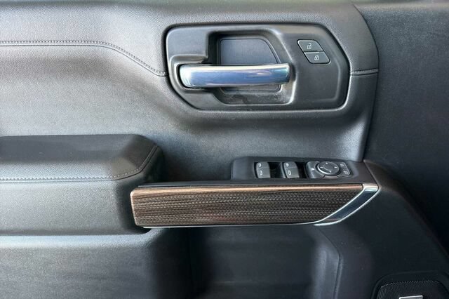Used 2020 Chevrolet Silverado 1500 LT Trail Boss AWD/4WD image 11