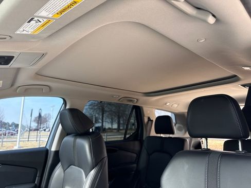 Certified 2023 Honda Pilot Touring image 24