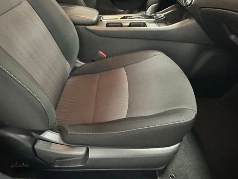 Used 2025 Nissan Sentra SV image 55