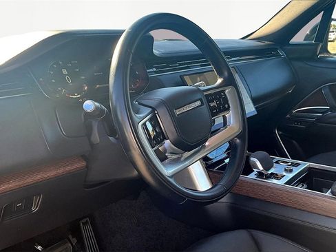 Used 2022 Land Rover Range Rover SE image 14