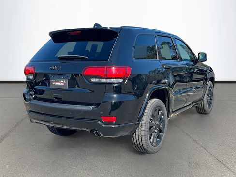 Used 2021 Jeep Grand Cherokee Laredo X image 7