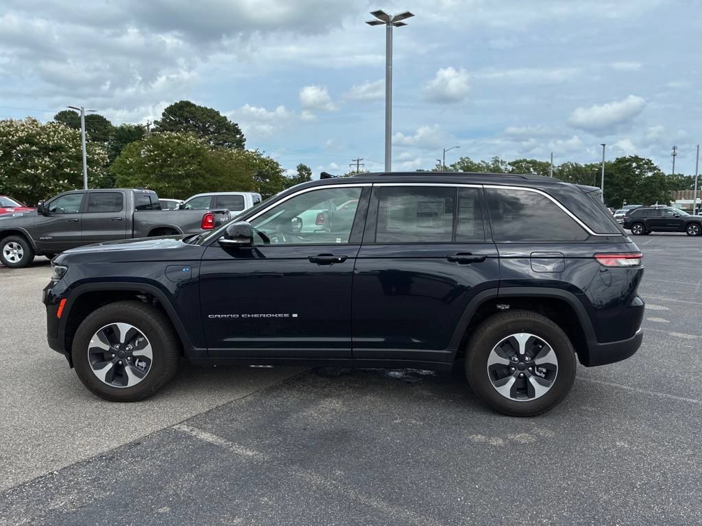 New 2024 Jeep Grand Cherokee Limited 4xe w/ Luxury Tech Group II AWD/4WD image 2