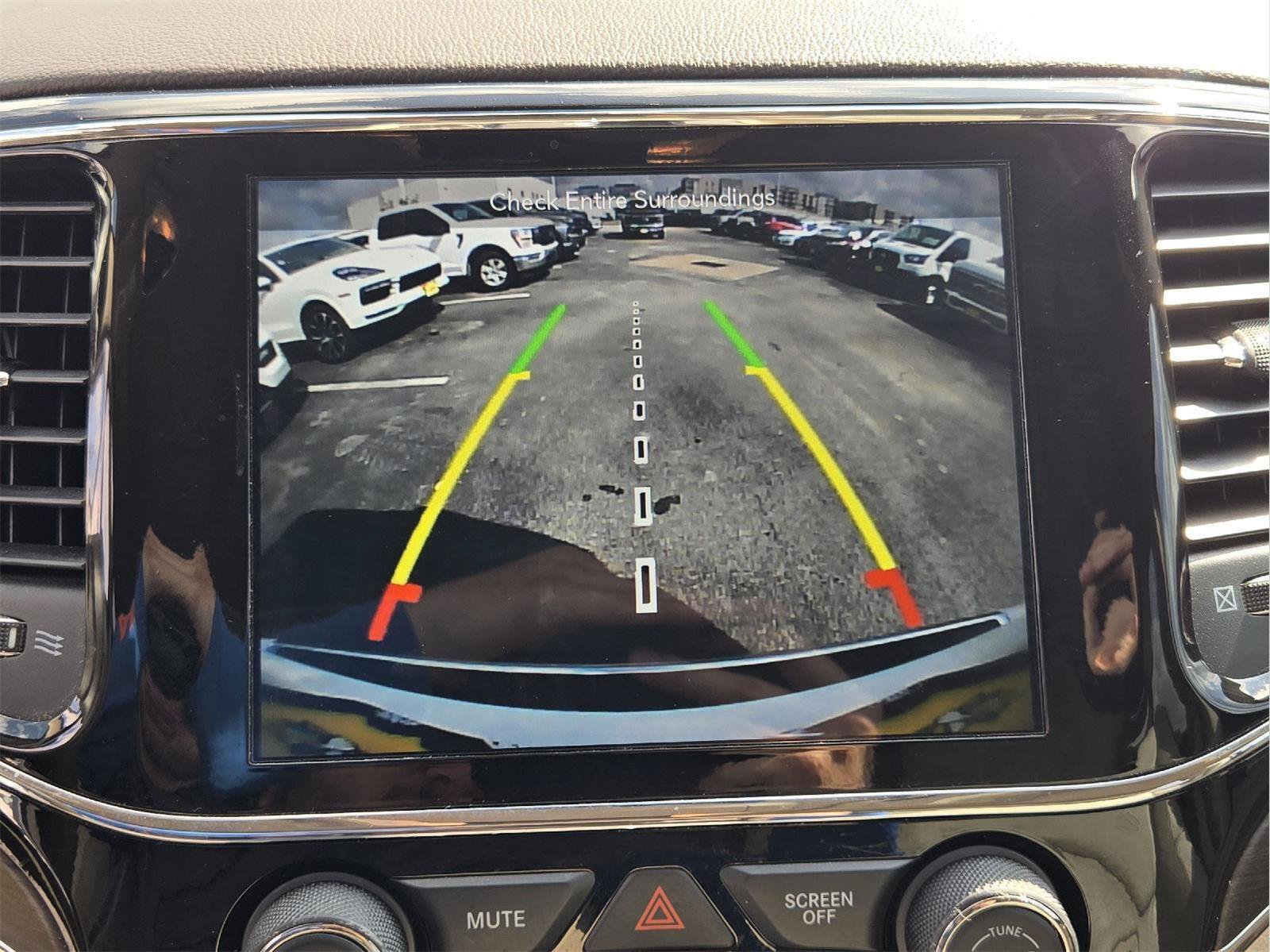 Used 2019 Jeep Grand Cherokee Overland RWD image 16
