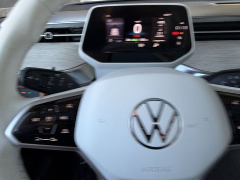 Used 2025 Volkswagen ID. Buzz Pro S Plus AWD/4WD image 29