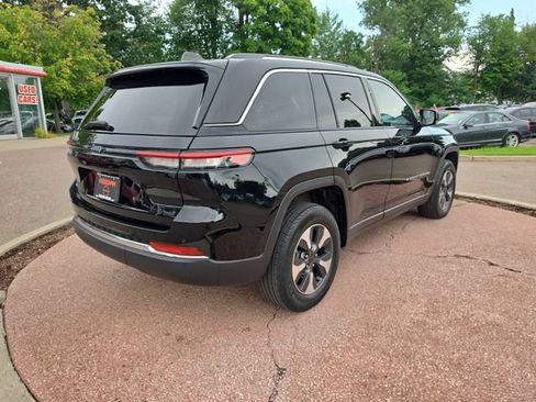 Used 2023 Jeep Grand Cherokee 4WD 4xe image 5