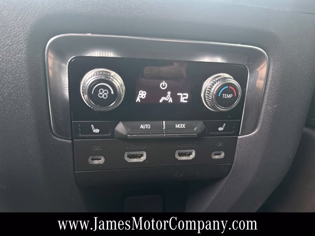 Used 2024 GMC Yukon XL Denali AWD/4WD image 13