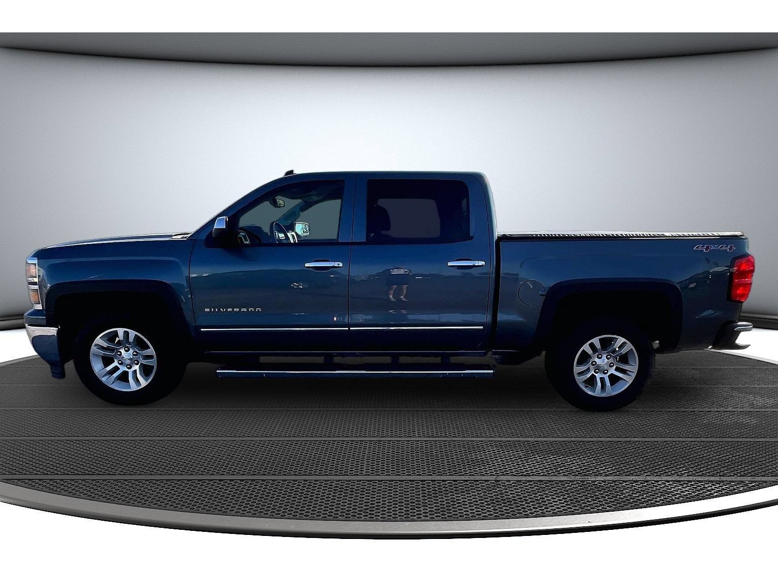 Used 2014 Chevrolet Silverado 1500 LTZ w/ LTZ Plus Package AWD/4WD image 16