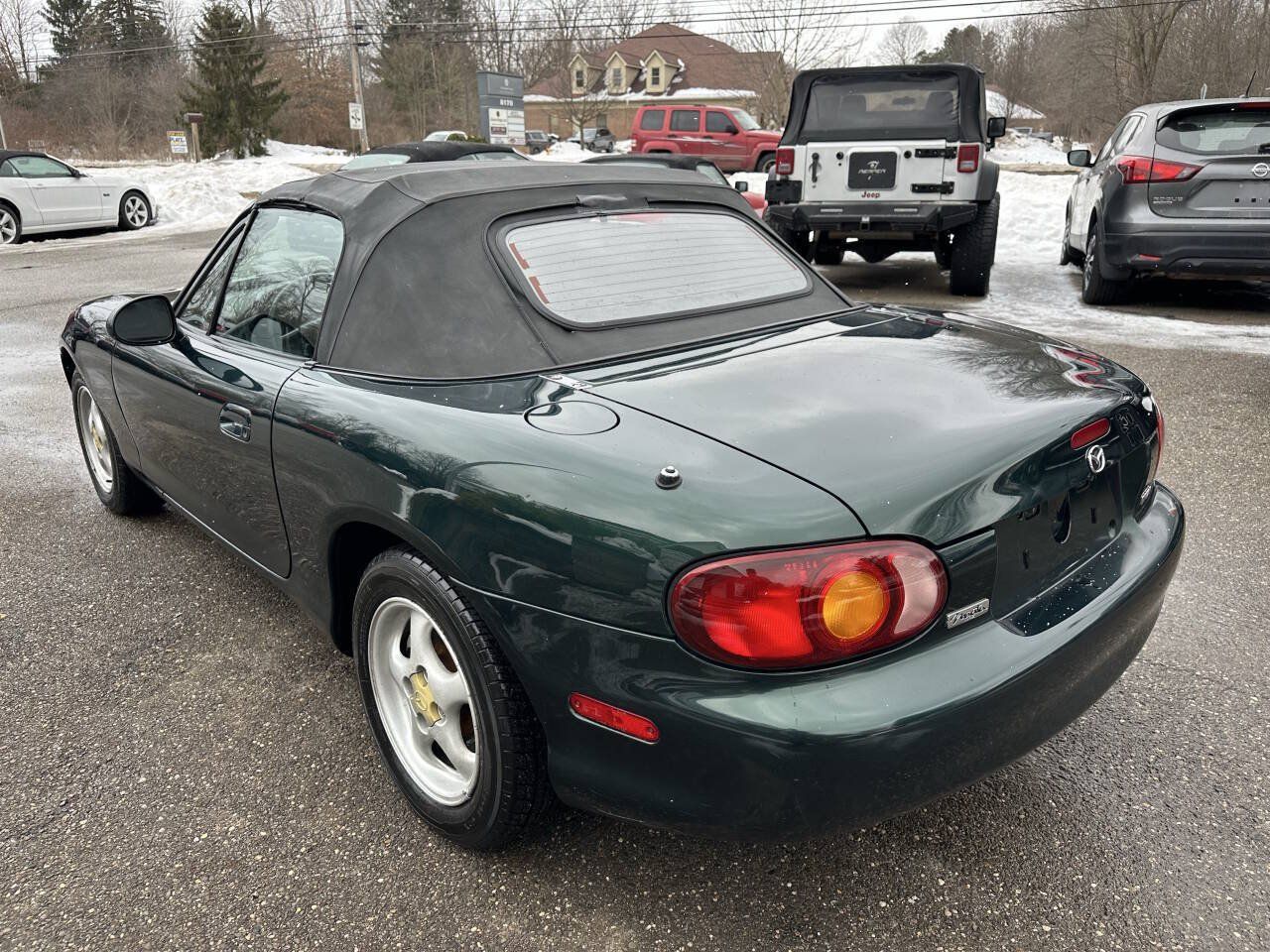 Used 2000 MAZDA MX-5 Miata RWD image 4