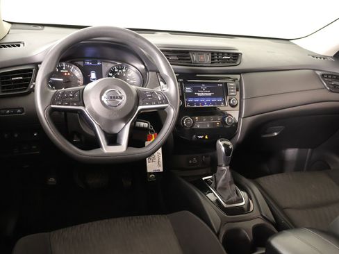 Used 2020 Nissan Rogue S AWD/4WD image 2