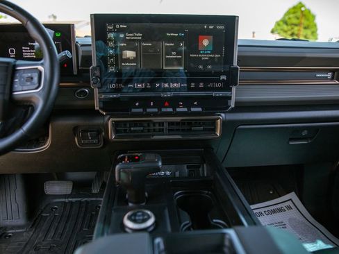 Used 2024 GMC Hummer EV 3X AWD/4WD image 16