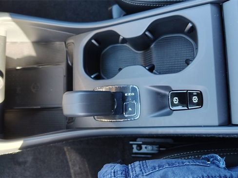 New 2026 Volvo XC40 B5 Core w/ Climate Package image 22