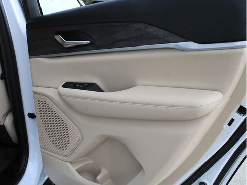 Used 2023 Jeep Grand Cherokee Limited image 27