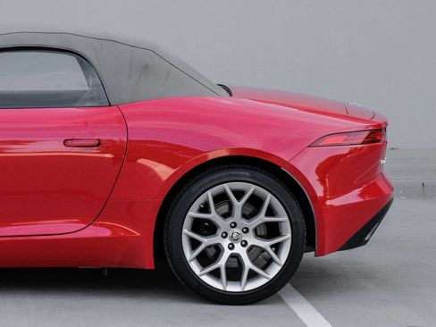 Used 2014 Jaguar F-TYPE Convertible RWD image 10