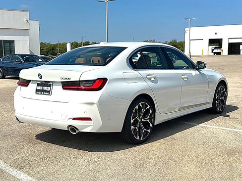 New 2026 BMW 330i Sedan w/ Premium Package RWD image 8