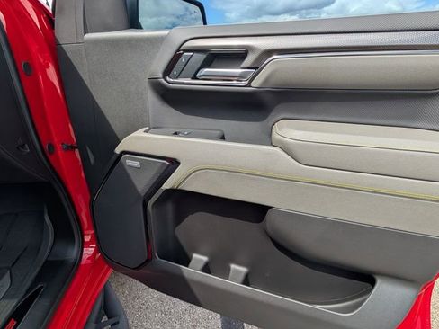 Used 2025 Chevrolet Silverado 1500 ZR2 w/ Technology Package AWD/4WD image 4