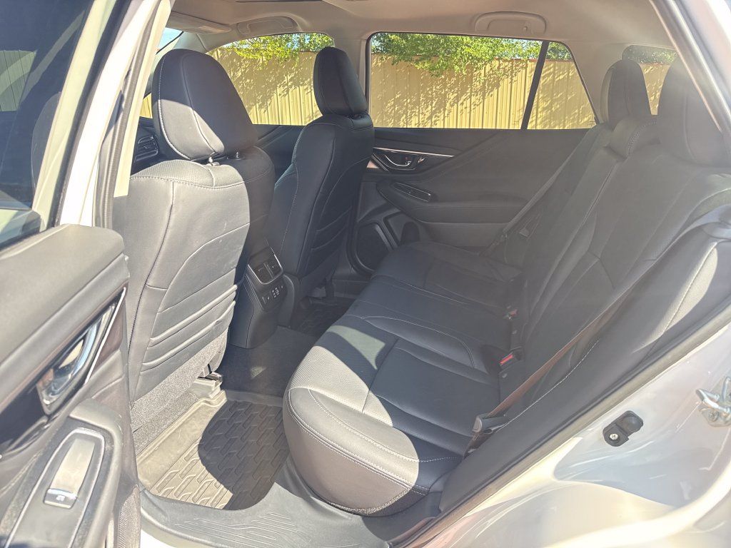 Used 2025 Subaru Outback Touring XT AWD/4WD image 19