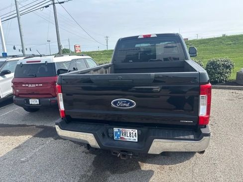 Used 2017 Ford F250 XL w/ STX Appearance Package AWD/4WD image 5