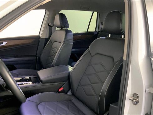 Used 2025 Volkswagen Atlas SE AWD/4WD image 22