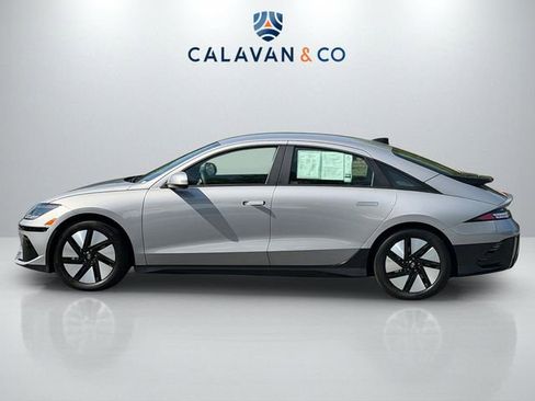 Used 2024 Hyundai Ioniq 6 SE RWD image 4