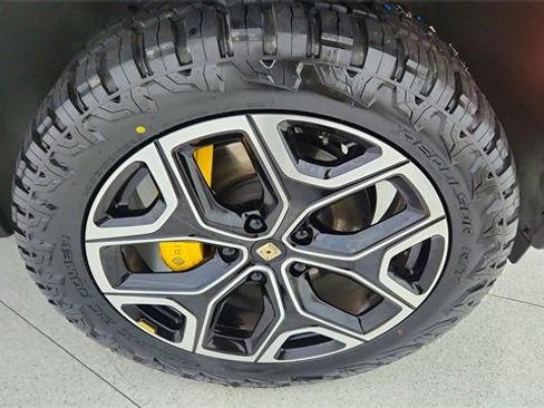 Used 2024 Rivian R1S Launch Edition image 58