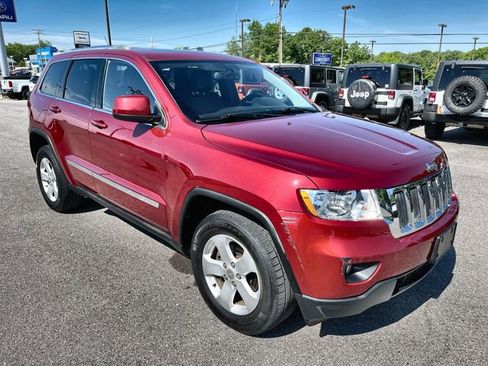 Used 2012 Jeep Grand Cherokee Laredo AWD/4WD image 10