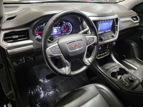Used 2023 GMC Acadia SLT image 27
