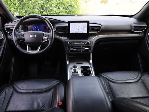 Used 2020 Ford Explorer Platinum AWD/4WD image 24