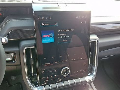 New 2026 GMC Yukon Elevation w/ Elevation Premium Package AWD/4WD image 14