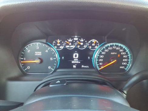 Used 2019 Chevrolet Suburban Premier image 36