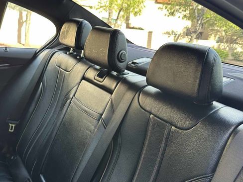 Used 2018 BMW 540i xDrive image 16