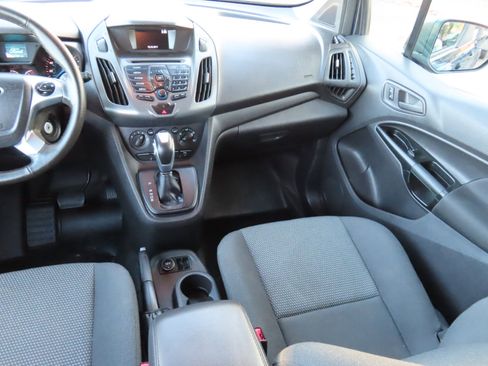 Used 2018 Ford Transit Connect XL image 10