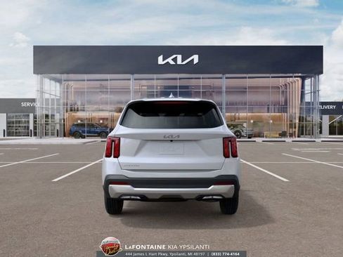 New 2025 Kia Sorento LX FWD image 5
