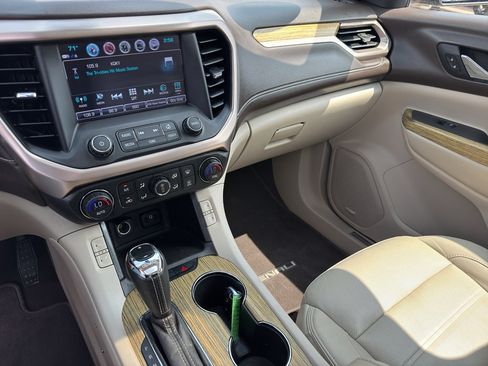 Used 2017 GMC Acadia Denali w/ Technology Package AWD/4WD image 16