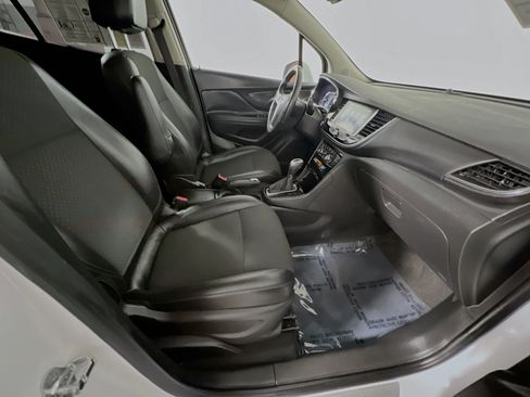 Used 2018 Buick Encore Preferred FWD image 31