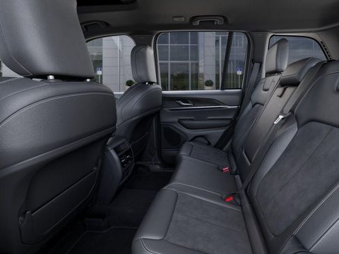 New 2026 Jeep Grand Cherokee Altitude AWD/4WD image 23