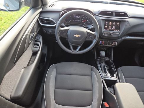 Used 2023 Chevrolet TrailBlazer LT AWD/4WD image 22