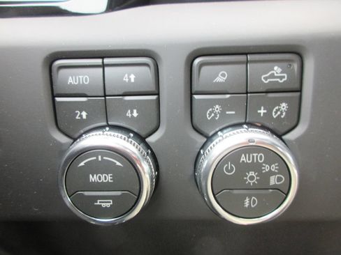 New 2026 GMC Sierra 2500 AT4 w/ AT4 Premium Plus Package AWD/4WD image 19