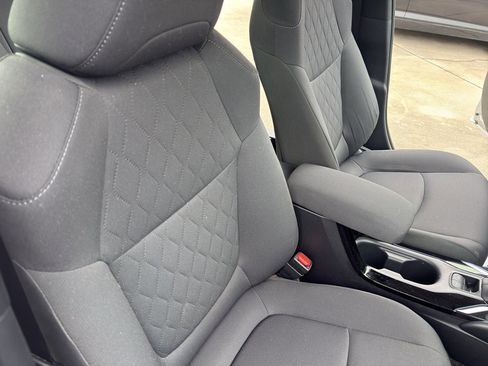 Used 2020 Toyota Corolla LE FWD image 26