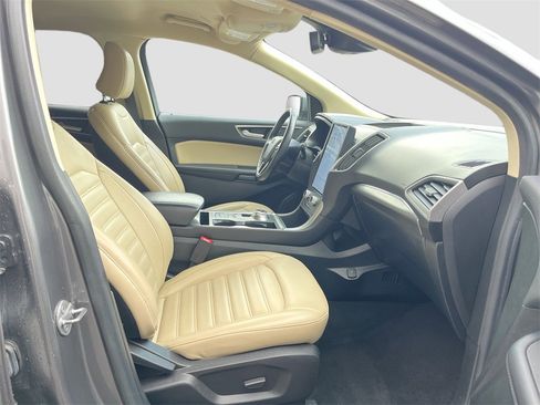 Used 2022 Ford Edge SEL image 32