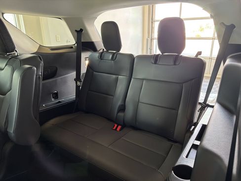 New 2026 Ford Explorer Active w/ Active Comfort Package AWD/4WD image 15