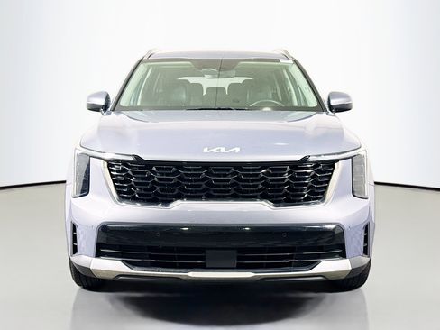 Used 2024 Kia Sorento S image 2